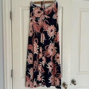 Patagonia convertible dress/skirt. Size M. Good condition.